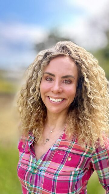 Are you walking around on flight mode? ✈️ 
Anxious. Overwhelmed. Tired… but somehow still wired.
That’s not just stress — it’s disconnection.
Your body isn’t malfunctioning. It’s just not plugged in. 🛜 🌎 
Grounding is how you switch back on ✨ 

ROKHZ exist to connect soul with sole and allow you to walk grounded where ever your wanderlust takes you 💫 

#rokhzstars🌟 #groundingshoesforwomen #groundingtechniques #wellnessmeetswanderlust #biohacking